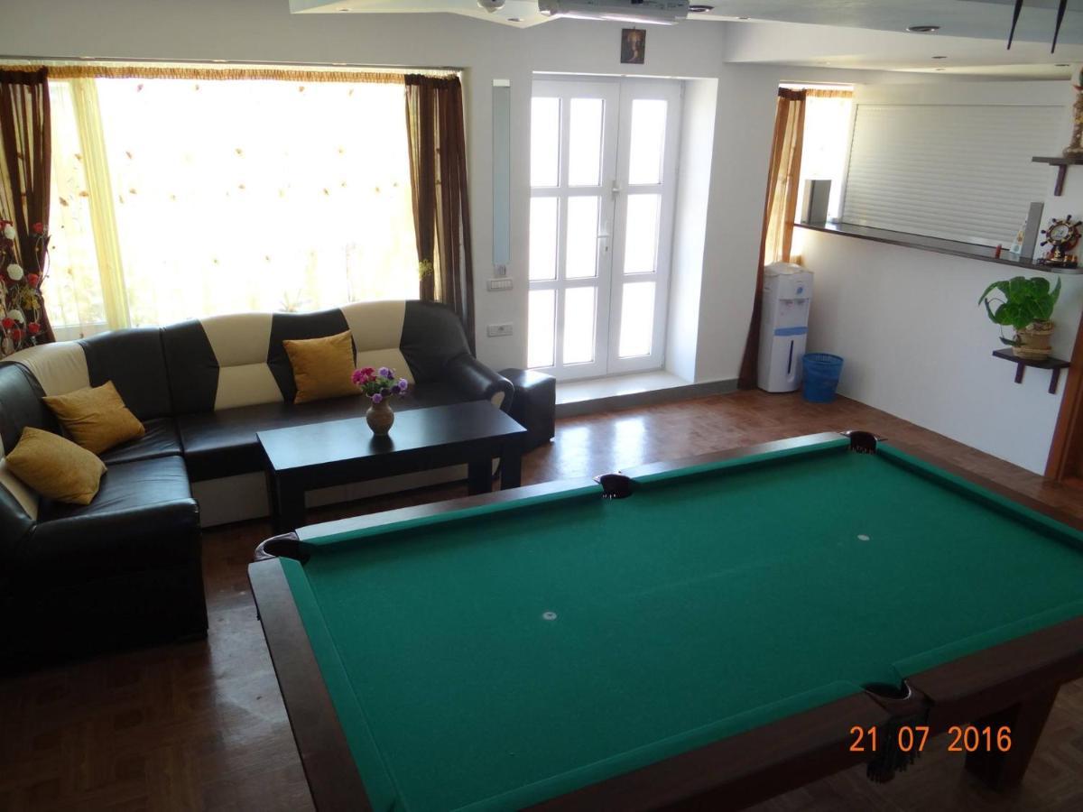Casa Marea Neagra Hotel Костинещи Екстериор снимка
