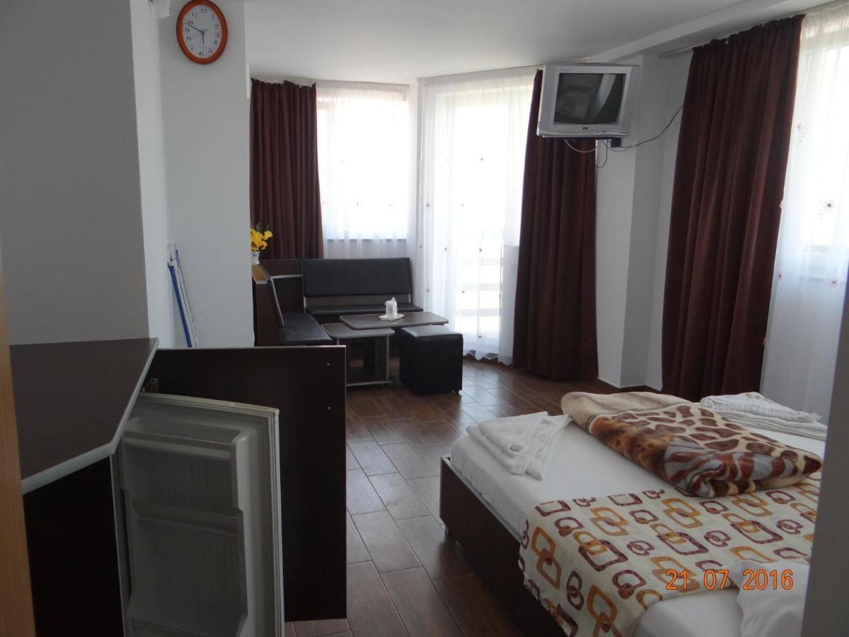 Casa Marea Neagra Hotel Костинещи Екстериор снимка