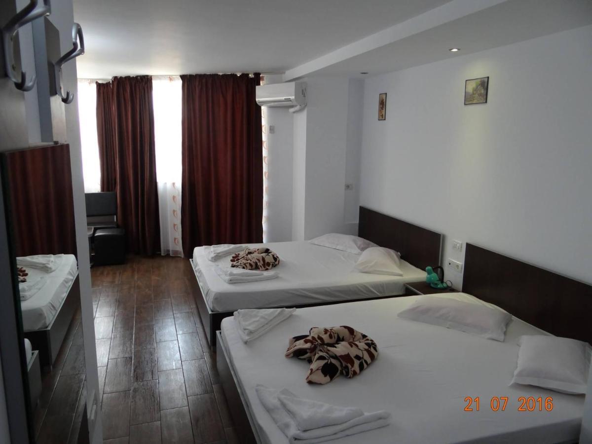 Casa Marea Neagra Hotel Костинещи Екстериор снимка